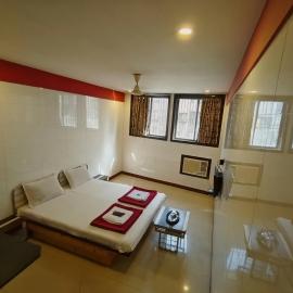 Hotel Vishal - Near Surat Railway Station, hotel in Surat