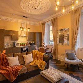 2BR with Free Parking Nr Edinburgh & Dalhousie Castle, hotel sa Gorebridge