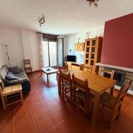 apartamentos buenavista, מלון בGúdar