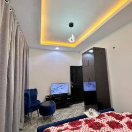 Vluxe Apartment F01 Kubwa, hotel in Abuja