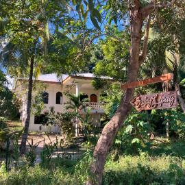 Balay Lipay - Spacious Private House in Siquijor, Hotel in Siquijor