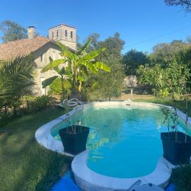 Gîte 4 à 10 p prés Coutras avec CLIM et PISCINE 4 chambres prés des vignobles de St EMILION et du COGNACAIS