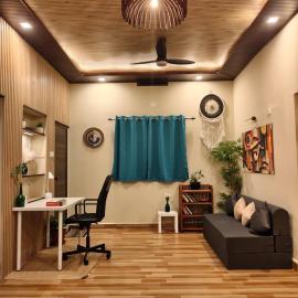 Waves & Woods luxury stay, hotel in Honāvar