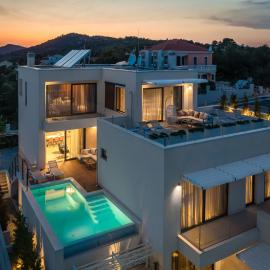 Special Offer Villa Luxor 4 Bedrooms Heated Pool & Spa