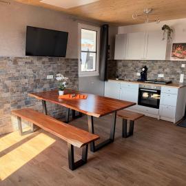 Hilda Apartments Rust, хотел в Руст