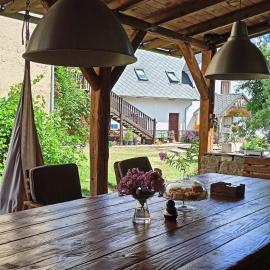 Farma U Nýdrlů, hotel in Stará Červená Voda