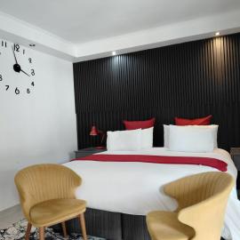 Mint Guesthouse, hotel in Randfontein