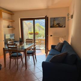Casa Alba sul Lago, hotel in Dervio