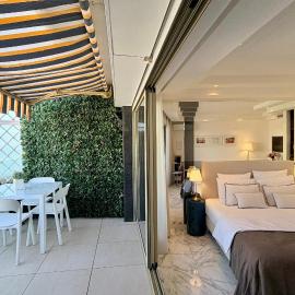 ROYAL PROMENADE Pool Terrace Sea View Air Conditioning