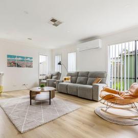 Berwick Spacious And Adorable 3BR House with Street Parking
