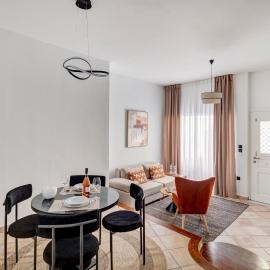 VERSA by Apiro Syros