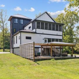 High Note Hideaway- Modern 4BR Oasis Near Opryland