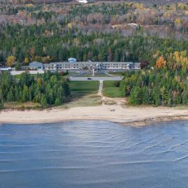 Manistique Sands، فندق في مانيستسكيه