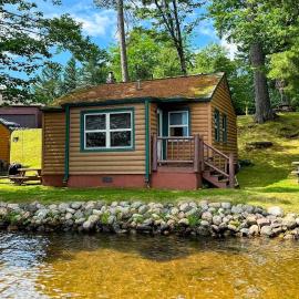 Minocqua Shores Cabin #2, hotel i Minocqua