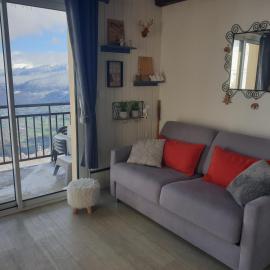 VUE PANORAMIQUE SUR LES PYRÉNÉES