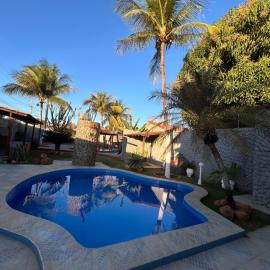 Casa com piscina e lindo lazer – hotel w mieście Januária