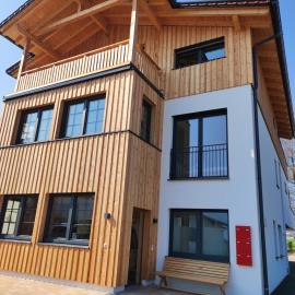 "Villa Barta am See" - Salzkammergut erleben, hotel in Traunkirchen