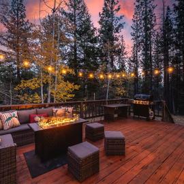 River Rock House-Deck-BBQ-Forest Trails & Views!, hotel in South Lake Tahoe