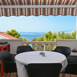 Seafront Luxury Two-Bedroom Apartment in Sutivan, Brač