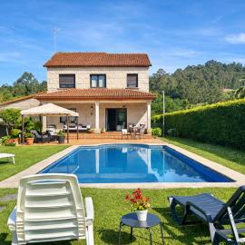 Holibai, Feiticeira, Vacaciones familiares, Casa de Ensueño en Galicia, hotel en Gondomar