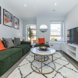 Brand New Flat with AC 5-Min Walk to Town Centre - Pass the Keys