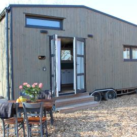 KE-Tiny Siedlung Haus Charlie, hotel in Oerlenbach