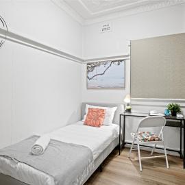 Boutique Single Room - Centrally Located at Granville - Shared Bathroom