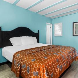 Rodeway Inn & Suites North Hollywood Burbank Airport - Universal Area