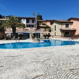"Appartamento Il Gelsomino", vista panoramica, piscina idro, aria condizionata, parcheggio privato, patio esterno con barbecue, hotell sihtkohas Montone