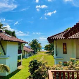 Muthumuni Ayurveda Beach Resort, hotel v mestu Beruwala