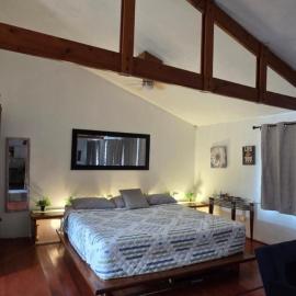 Private Apt, AC, Jacuzzi, parking Centro, hotel v destinácii Escuintla
