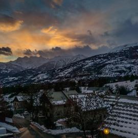 Studio avec coin montagne, balcon, toutes proximités