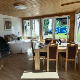 Sunny House, hotel in Netolice