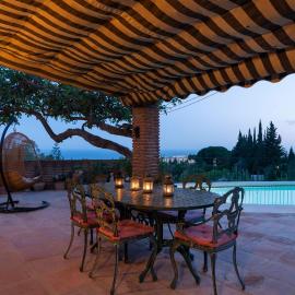 Gorgeous villa with pool