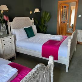 The Ormond Apartments، فندق في دونغارفان