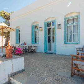 Captain's Mansion Exampela