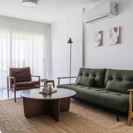 Penthouse Apartment with Amazing View in Kiti, hotel v destinácii Kiti