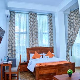 Sumni Hotel, hotel di Nkoanrua