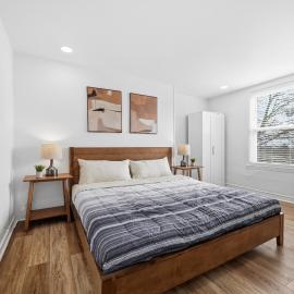 Dormont, Pittsburgh !B Modern and Spacious Private Bedroom with Shared Bathroom