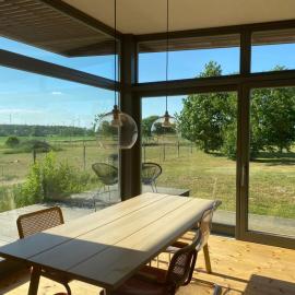 Designholzhaus mit Panoramablick in der Märkischen Schweiz
