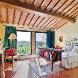 Former Barn On Estate Among Chianti Vineyards, hotel v mestu Certaldo