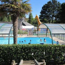 Camping Paradis les Capucines, hotel in Trédrez