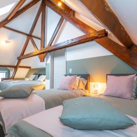 Le Refuge - 10 people, charming renovated cottage, hotel Manhay városában