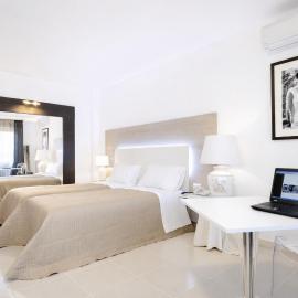 Hotel La Corte, hotel v destinaci Olbia