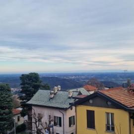 Brunate Funicolare Apartament, hotel in Brunate
