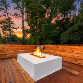 Brand New Cozy FirePit Home Near Fort Moore, hotel in Columbus