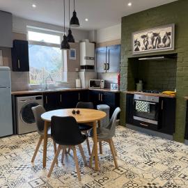 Horbury High St Wakefield ideal for long stays and contractors