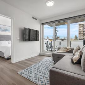 Stylish Serenity 1BR Kensington Condo wParking
