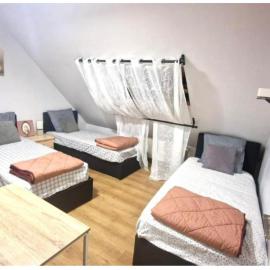 La Julia Chambre meublée près de Paris, hotel em Corbeil-Essonnes