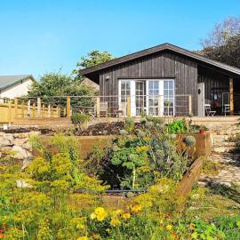 4 person holiday home in Skärhamn-By Traum, hotel u gradu Skärhamn
